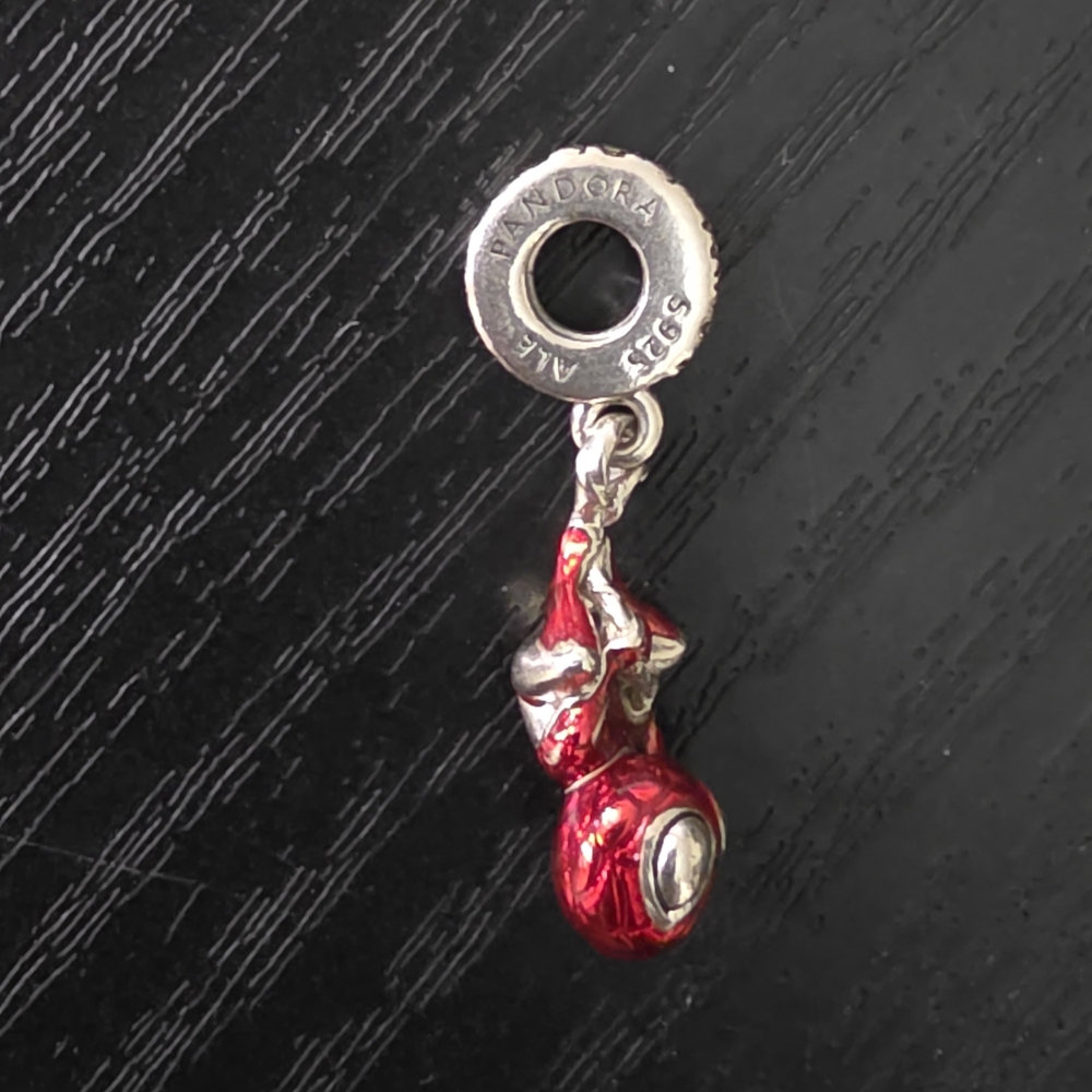Pandora Spider-Man Hanging Charm - Picture 4 of 6